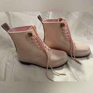 Michael Kors Light Pink Rain Boots - size 8 women’s